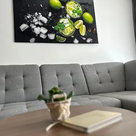Mango - Dingi 103 Apartman *