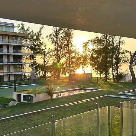 Mango - Dingi 103 Siófok